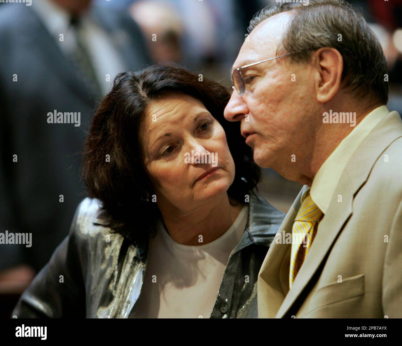 Democratic Reps. Dottie Sims of Horse Cave and David Watkins of