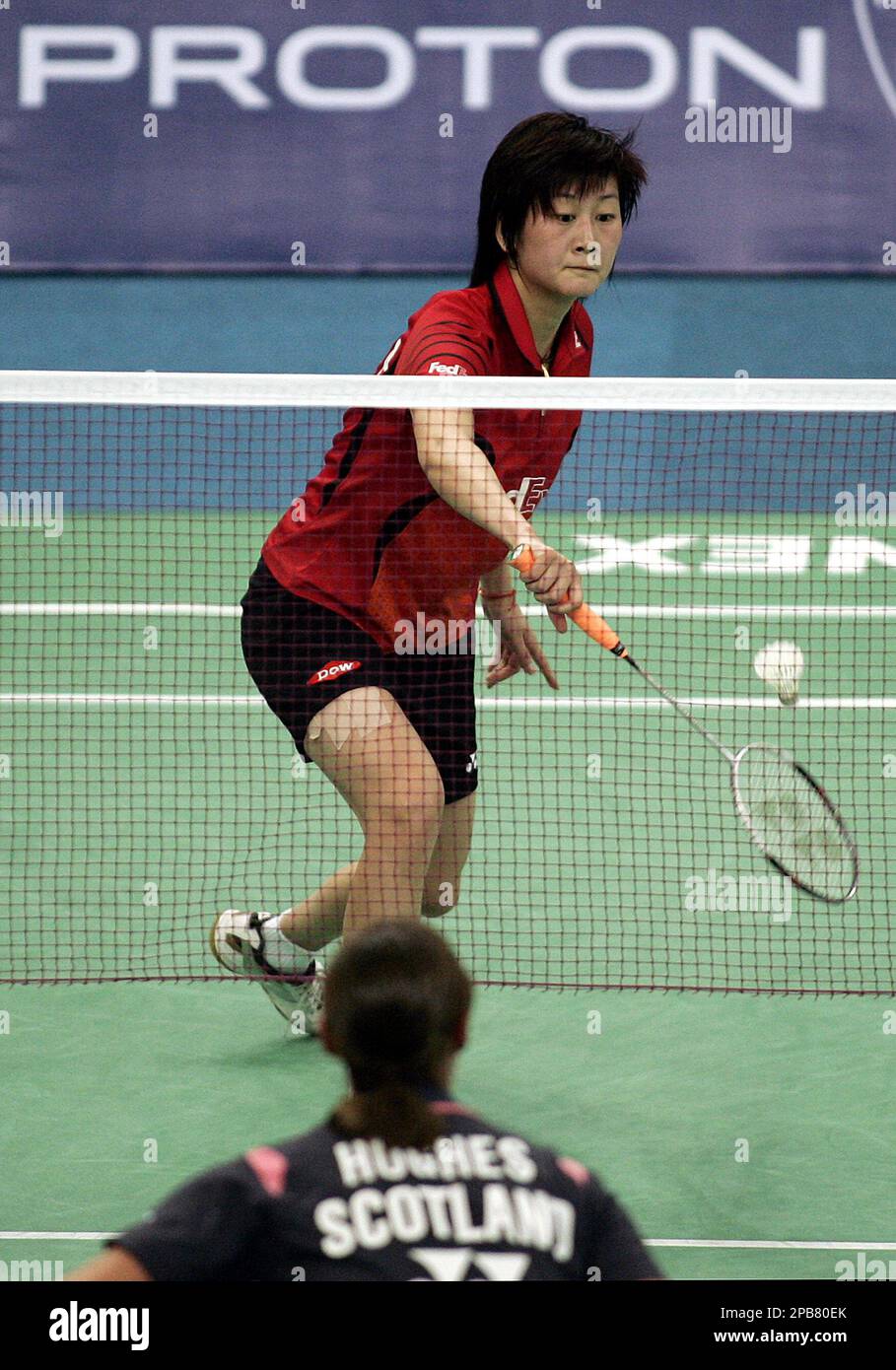 Chinas Zhu Lin returns the shuttlecock against Susan Hughes of Scotland during the women single 1st round of 2007 World Badminton Championships at Putra Stadium in Kuala Lumpur, Malaysia, Tuesday, Aug