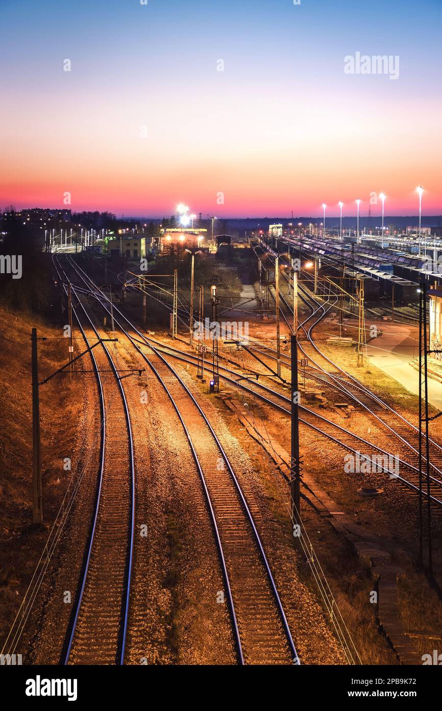 Railway rail tracks at night hi-res stock photography and images - Alamy