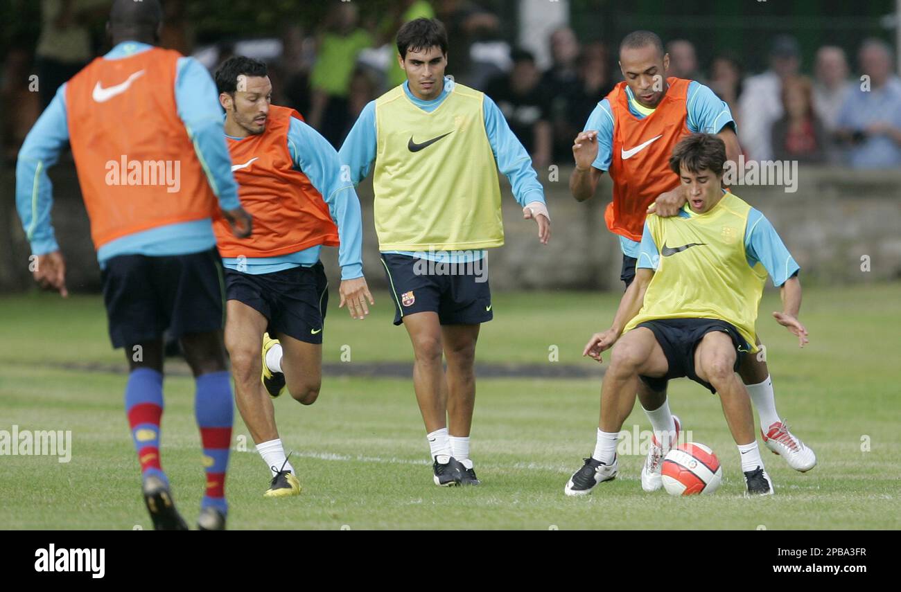 Barcelona resumes first team training, image size:1300x855