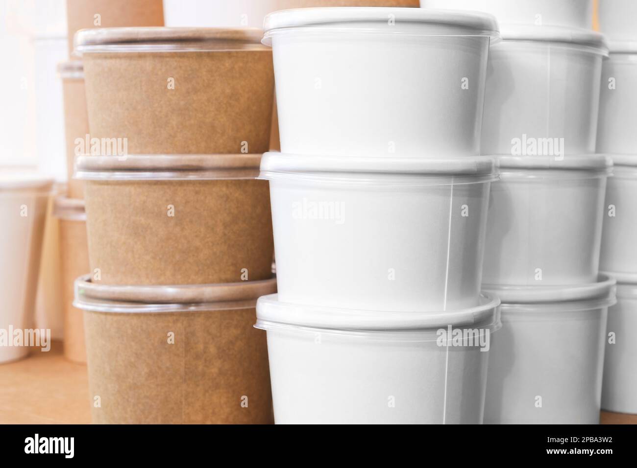 Stacked paper cups, brown paper coffee cups background Stock Photo - Alamy