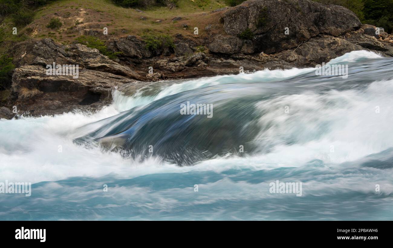 Pillowing Rocks Long exposure of fast flowing water sheeting over pillow rocks, Baker ...