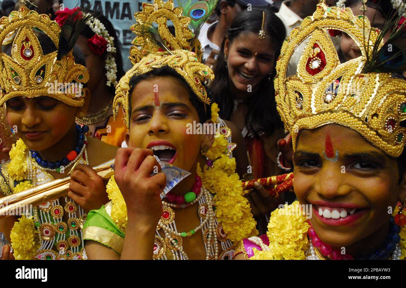 Children dressed as Lord Krishna participate in the 130th annual Hindu ...