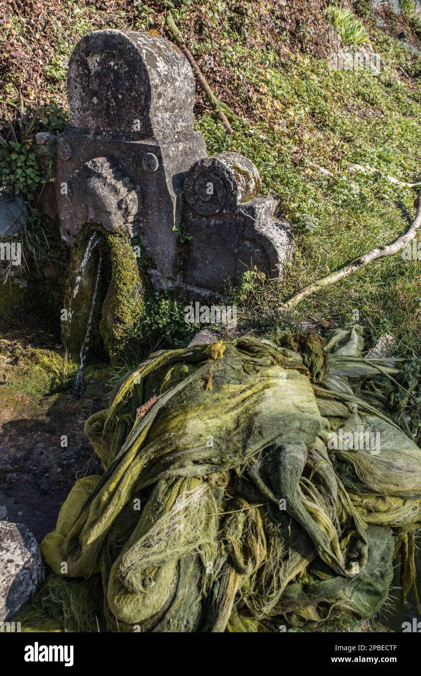 Fontaine de L'Homme qui crache Stock Photo Alamy