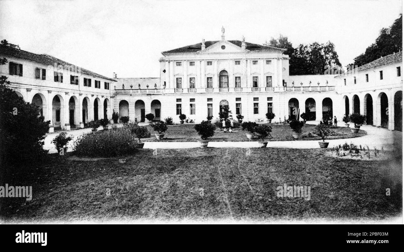 1905 ca , LEVADA di PIOMBINO DESE , PADOVA , ITALY  : The marvelous VILLA MARCELLO of Counts MARCELLO DI LEVADA . - foto storiche - foto storica   - ARCHITETTURA - ARCHITECTURE - nobiltà  italiana - nobility - nobili italiani - nobile - BELLE EPOQUE  - ITALIA  - garden - giardino -    - GEOGRAPHY - GEOGRAFIA - HISTORY - PADOVA  ----  Archivio GBB Stock Photo