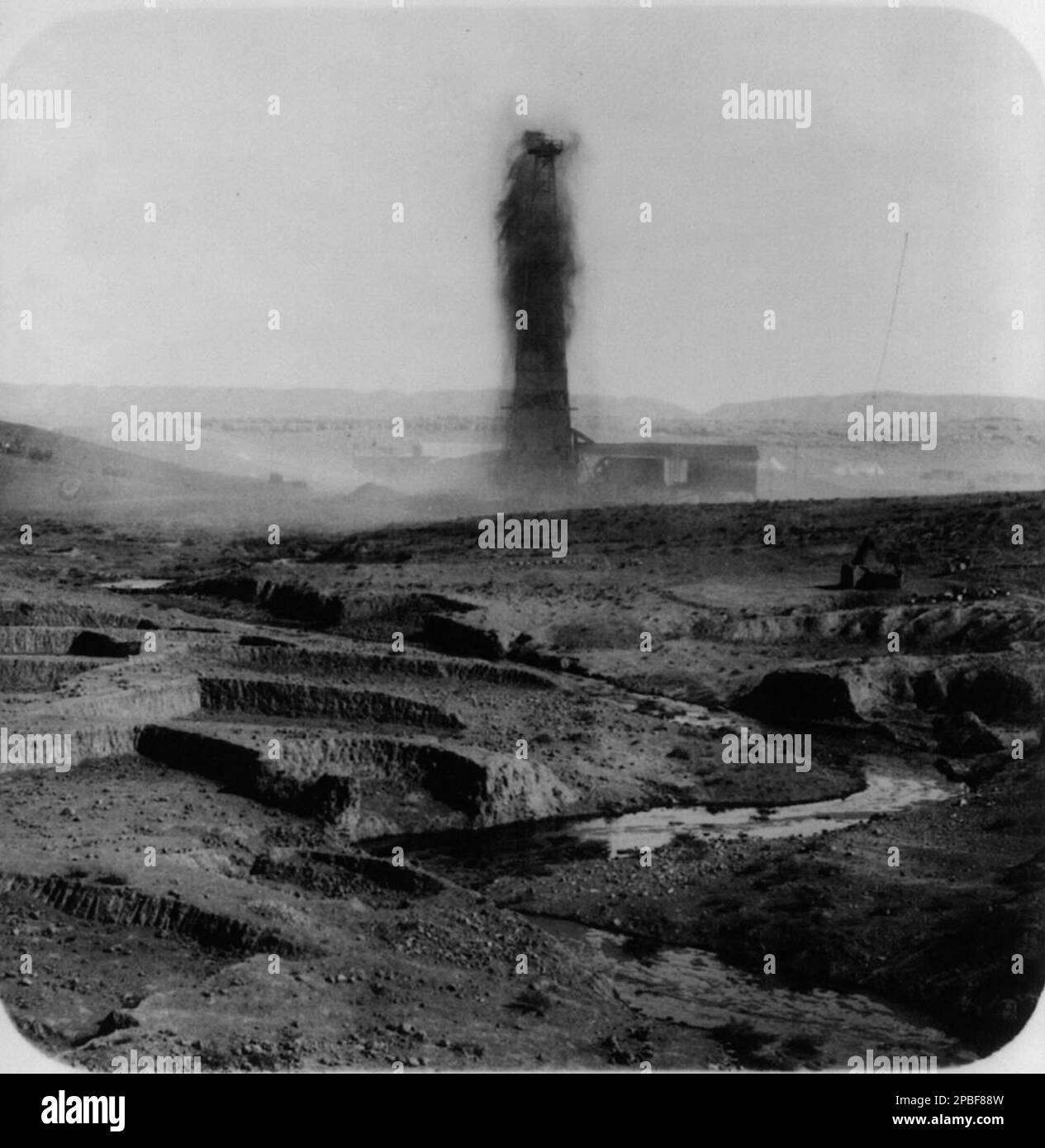 Kirkuk district, oil gusher spouting circa 1932 Stock Photo