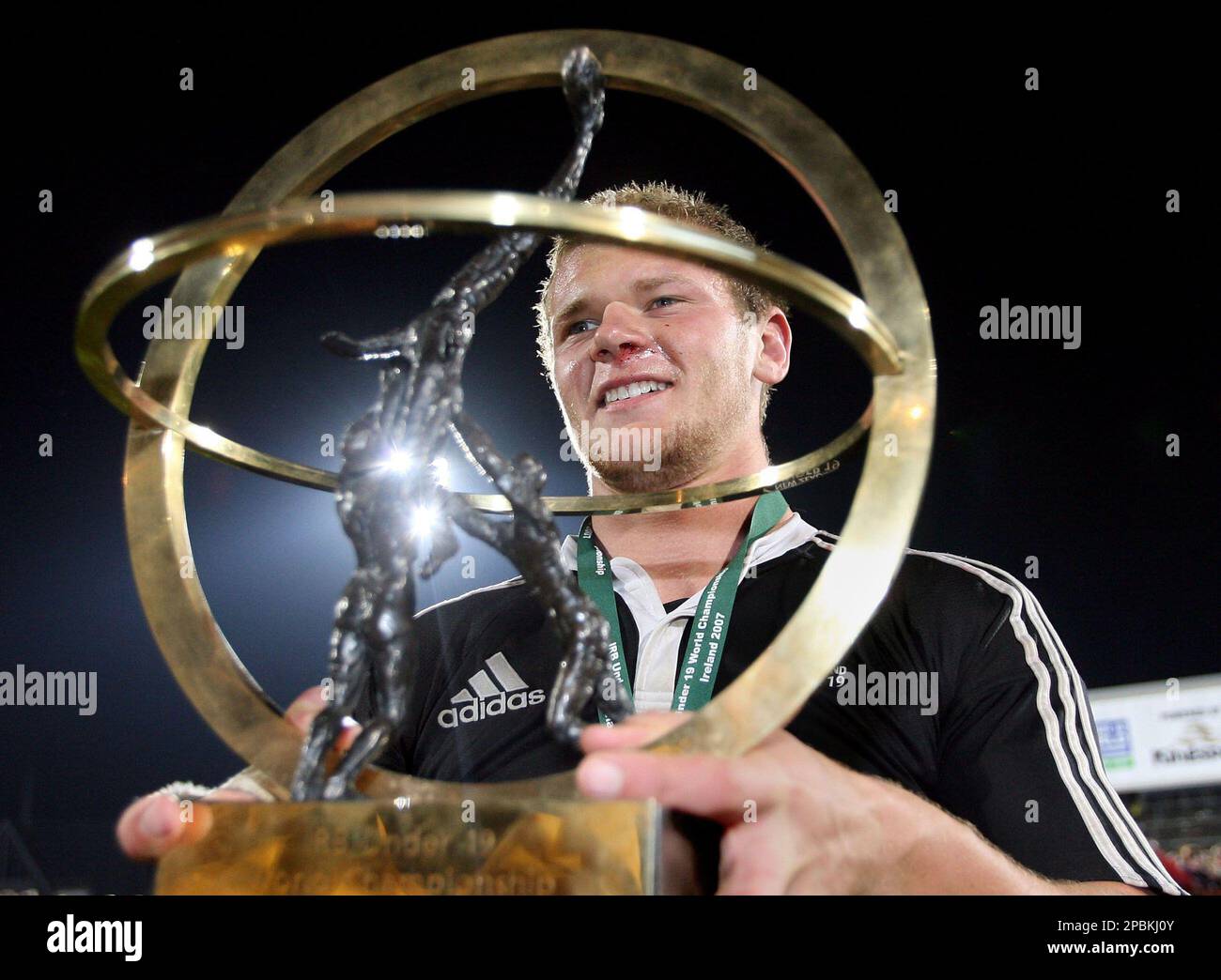 New Zealand captain Chris Smith holds the Under-19 Rugby Union World ...