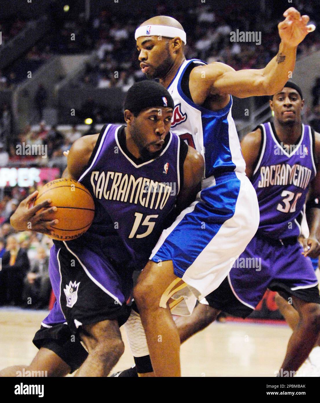 Los Angeles Clippers Corey Maggette holds the ball against the Phoenix Suns  in the fourth quarter of the second game of the NBA conference semifinals  in Phoenix, AZ May 10, 2006. The