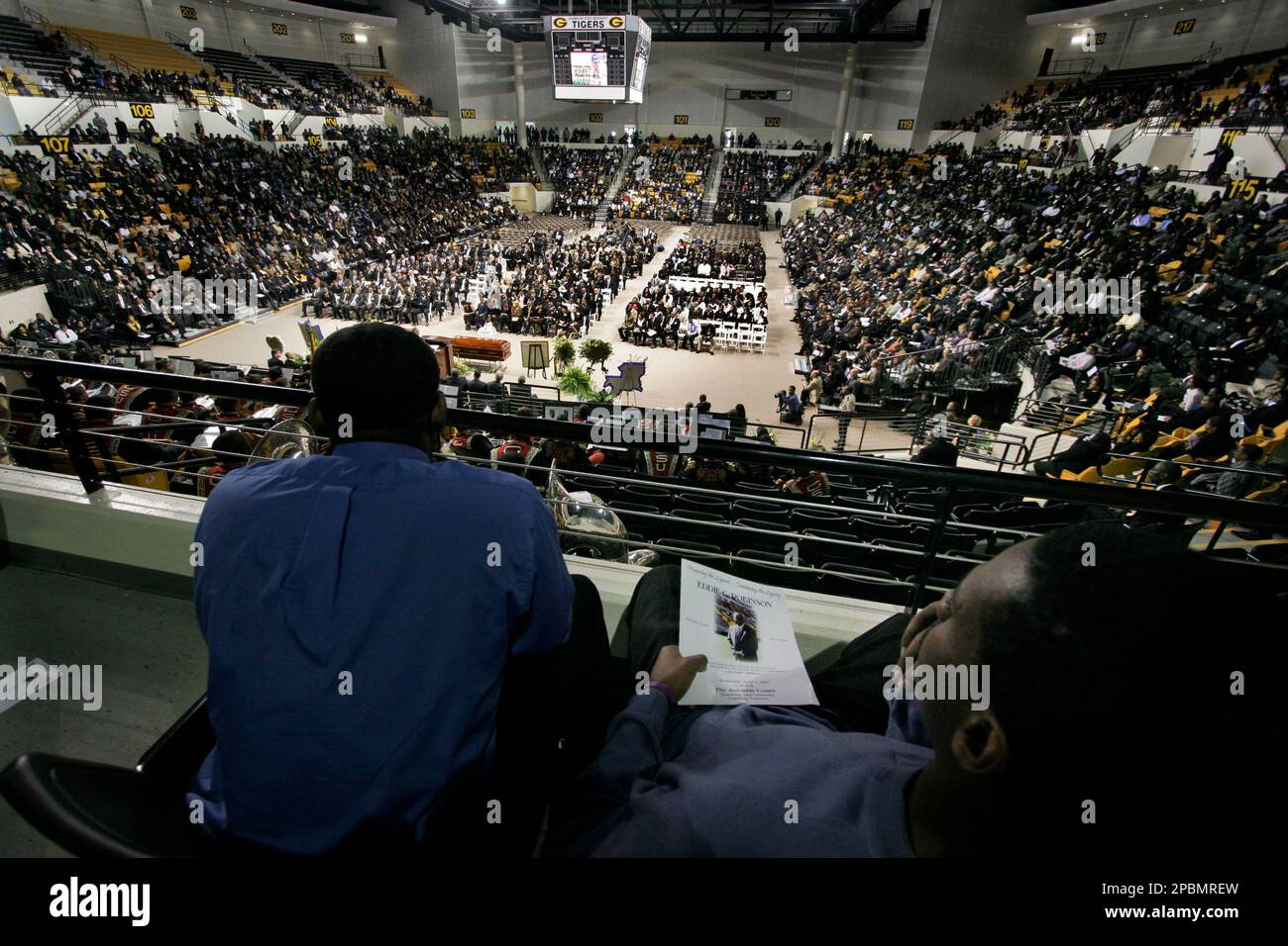 Thousand attend the funeral for Eddie Robinson, former football coach