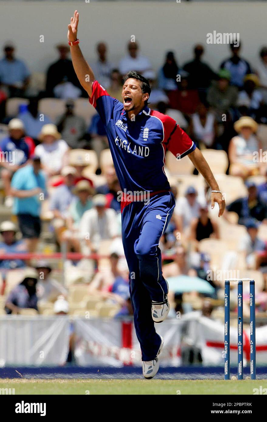 England bowler Sajid Mahmood makes an unsuccessful wicket appeal during