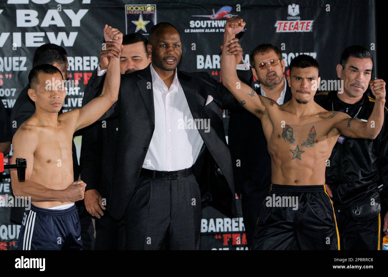 Daniel Ponce De Leon, right, of Mexico, and Gerry Penalosa, of the