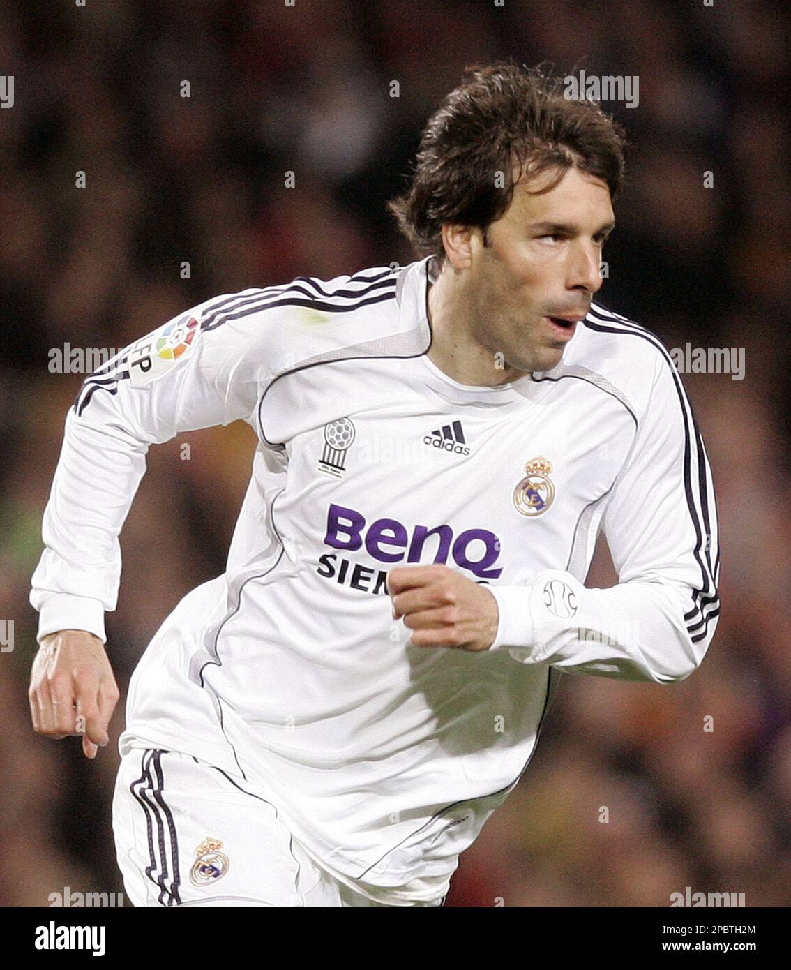 Real Madrid player Ruud Van Nistelrooy celebrates his goal during his Spanish league soccer match against FC Barcelona at Camp Nou Stadium in Barcelona, Spain, Saturday, March. 10, 2007. (AP Photo/Manu Fernandez Real Madrid player Ruud Van Nistelrooy celebrates his goal during his Spanish league soccer match against FC Barcelona at Camp Nou Stadium in Barcelona, Spain, Saturday, March. 10, 2007. (AP Photo/Manu Fernandez