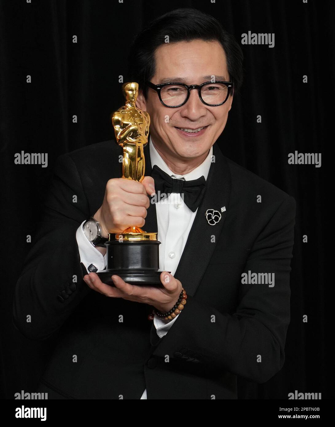 Los Angeles, USA. 12th Mar, 2023. Ke Huy Quan posing for photos in the ...