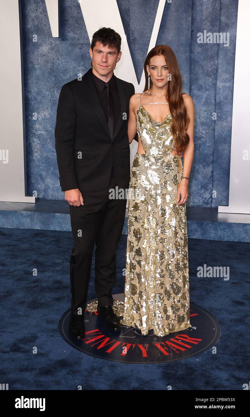 Ben SmithPetersen, Riley Keough attend the 2023 Vanity Fair Oscar