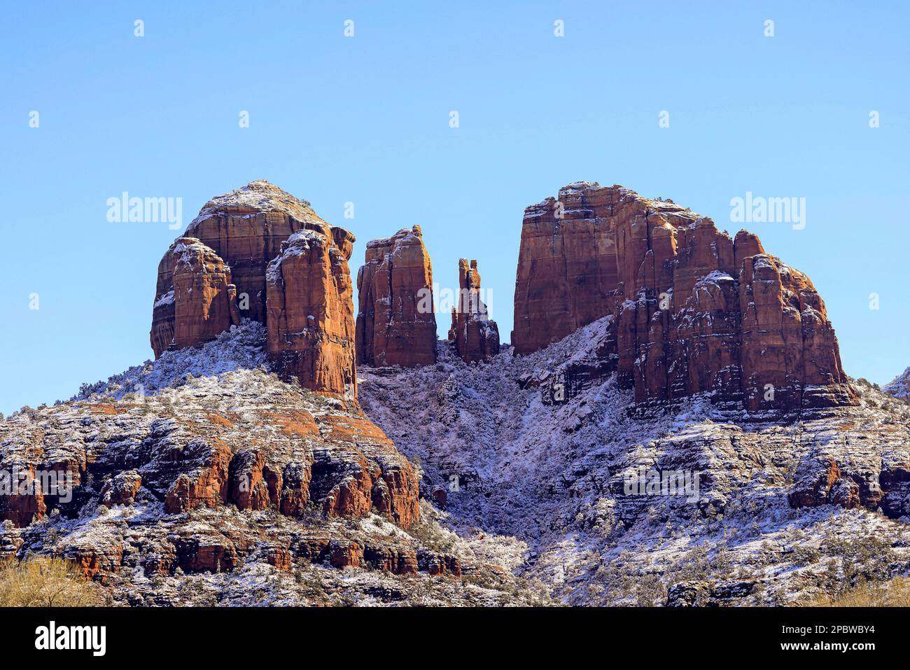 Snow among the red rock of Sedona, Arizona Stock Photo - Alamy