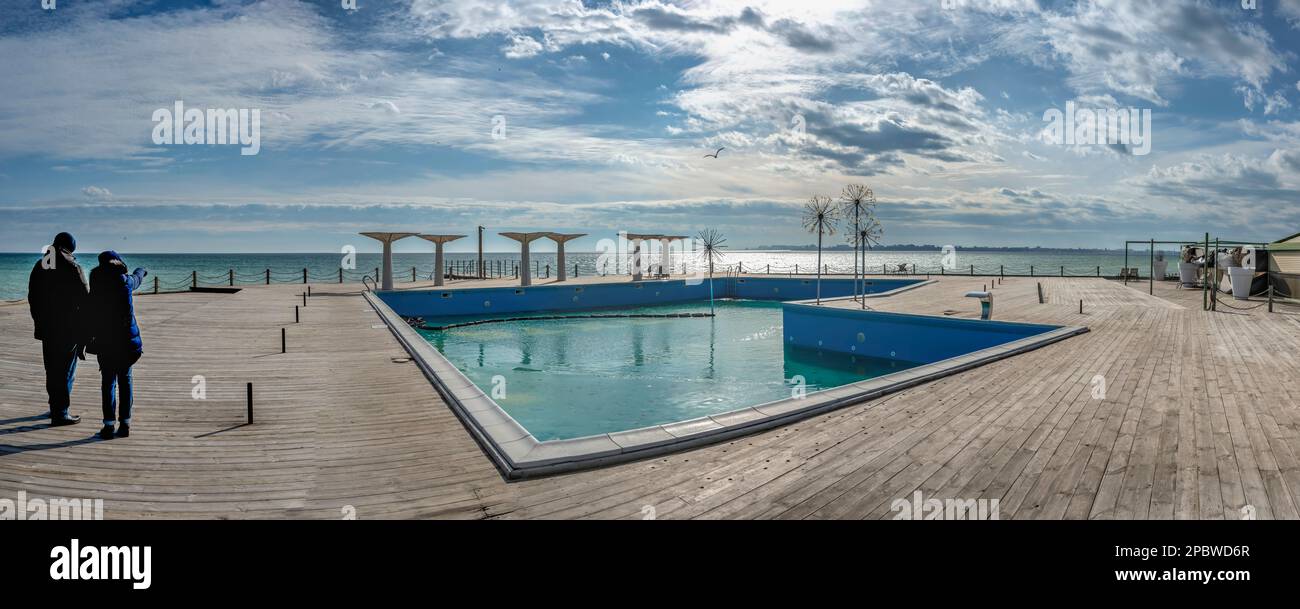 Relaxation area with pool on the beach Stock Photo - Alamy