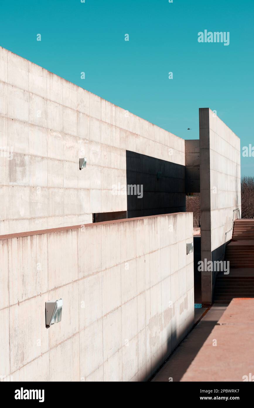 Reinforced concrete structures in a public space in Zaragoza, Spain