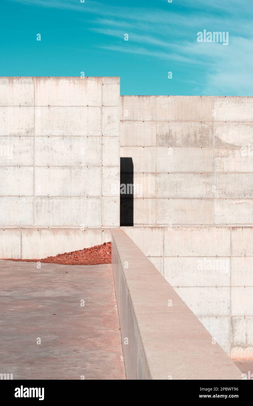 Reinforced concrete structures in a public space in Zaragoza, Spain