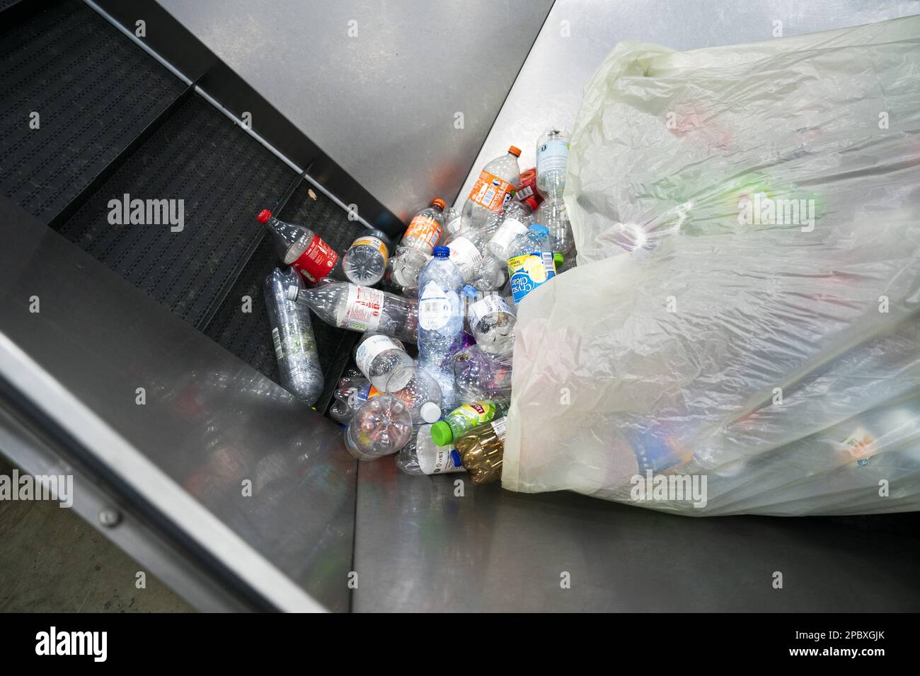 UTRECHT Deposit bottles in the counting center for deposit bottles of