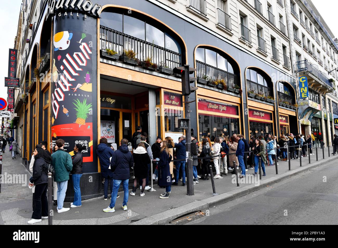 Bouillon Pigalle Restaurant Paris 18° France Stock Photo Alamy