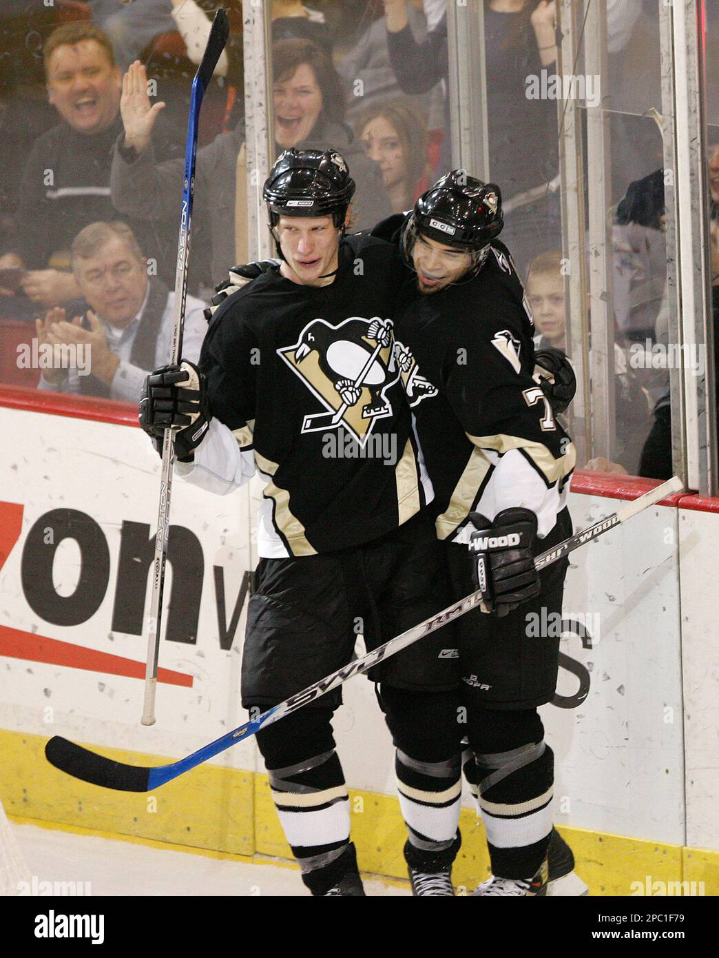 Pittsburgh Penguins Jordan Staal (11) and Matt Cooke (24