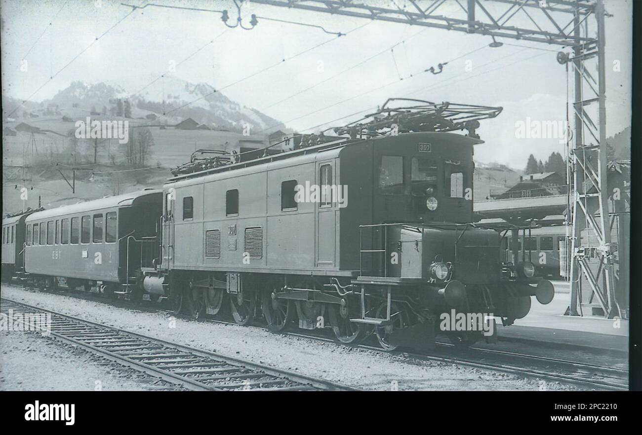 Bern-Lötschberg-Simplon-Bahn electric locomotive No.307  of class Ce4/6 at Bern in about 1936 Stock Photo