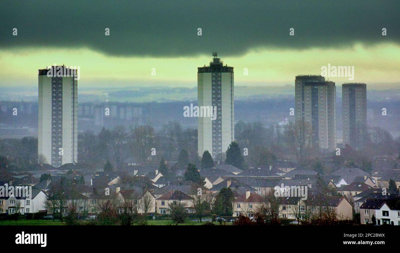 Glasgow, Scotland, UK 13th March, 2023. UK Weather: Snow and sleet pours in as the city disapears behind the scotstoun towers. Credit Gerard Ferry/Alamy Live News Stock Photo