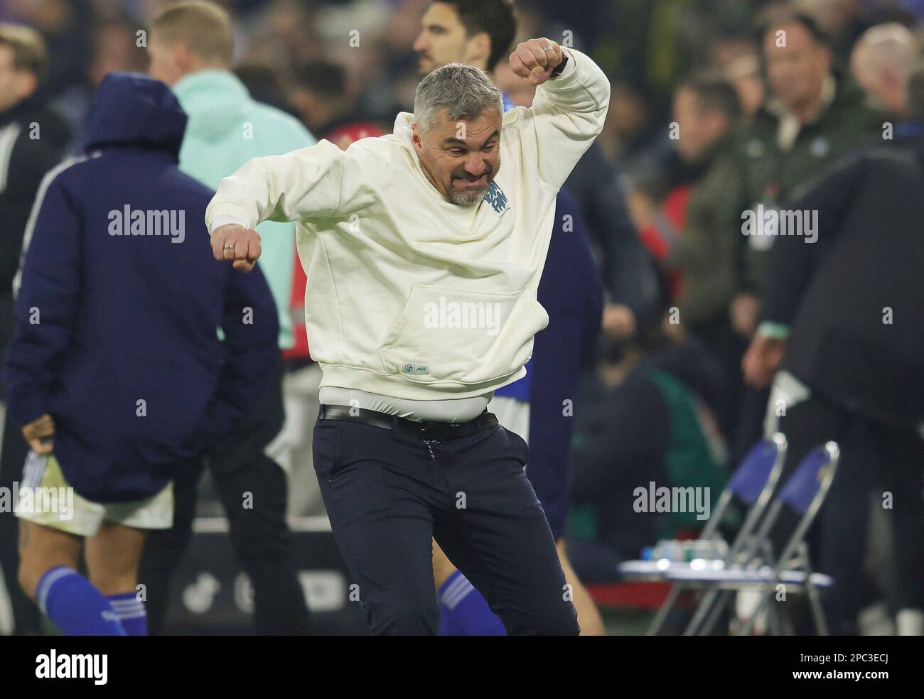 Schalke, Deutschland. 27th Oct, 2022. firo : 27.10.2022, football, soccer,  1.Bundesliga, first league season 2022/2023, FC Schalke 04 1st training  Thomas Reis Credit: dpa/Alamy Live News Stock Photo - Alamy