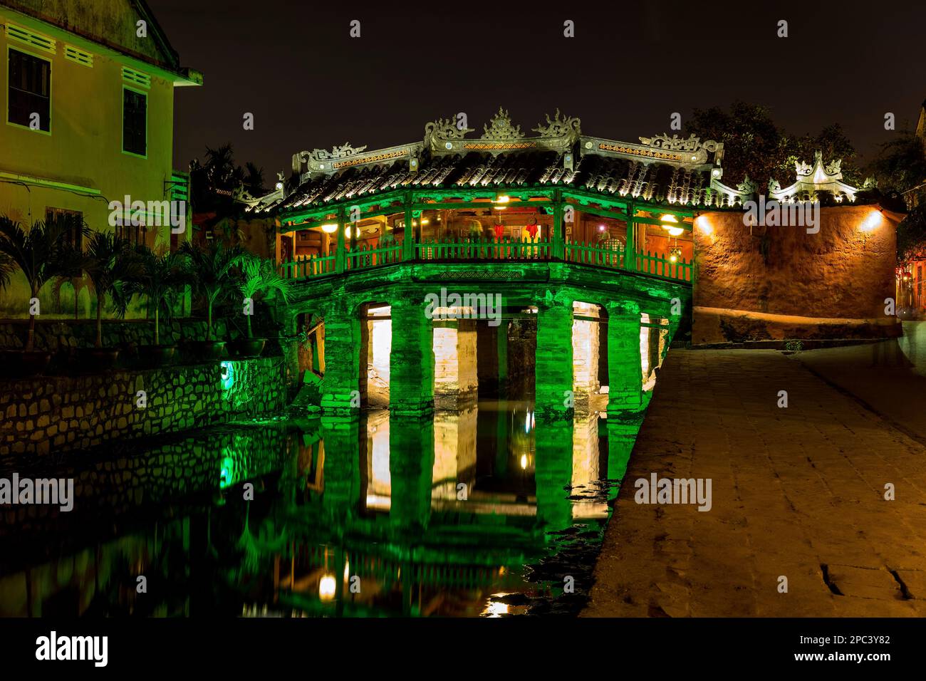 Vietnam discovery hi-res stock photography and images - Alamy
