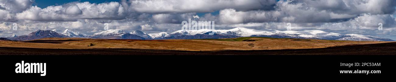 Snow covered mountains in Snowdonia, North Wales Stock Photo
