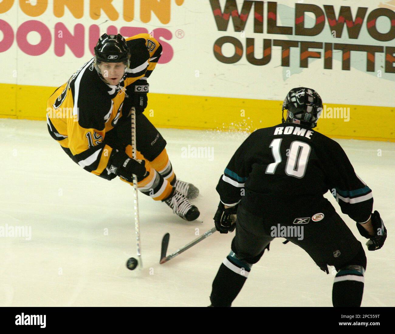 Boston Bruins Phil Kessel left makes a move to get past Worcester right winger Ashton Rome 10 as Kessel continues his recovering after cancer surgery with the Providence Bruins Friday Jan. 5