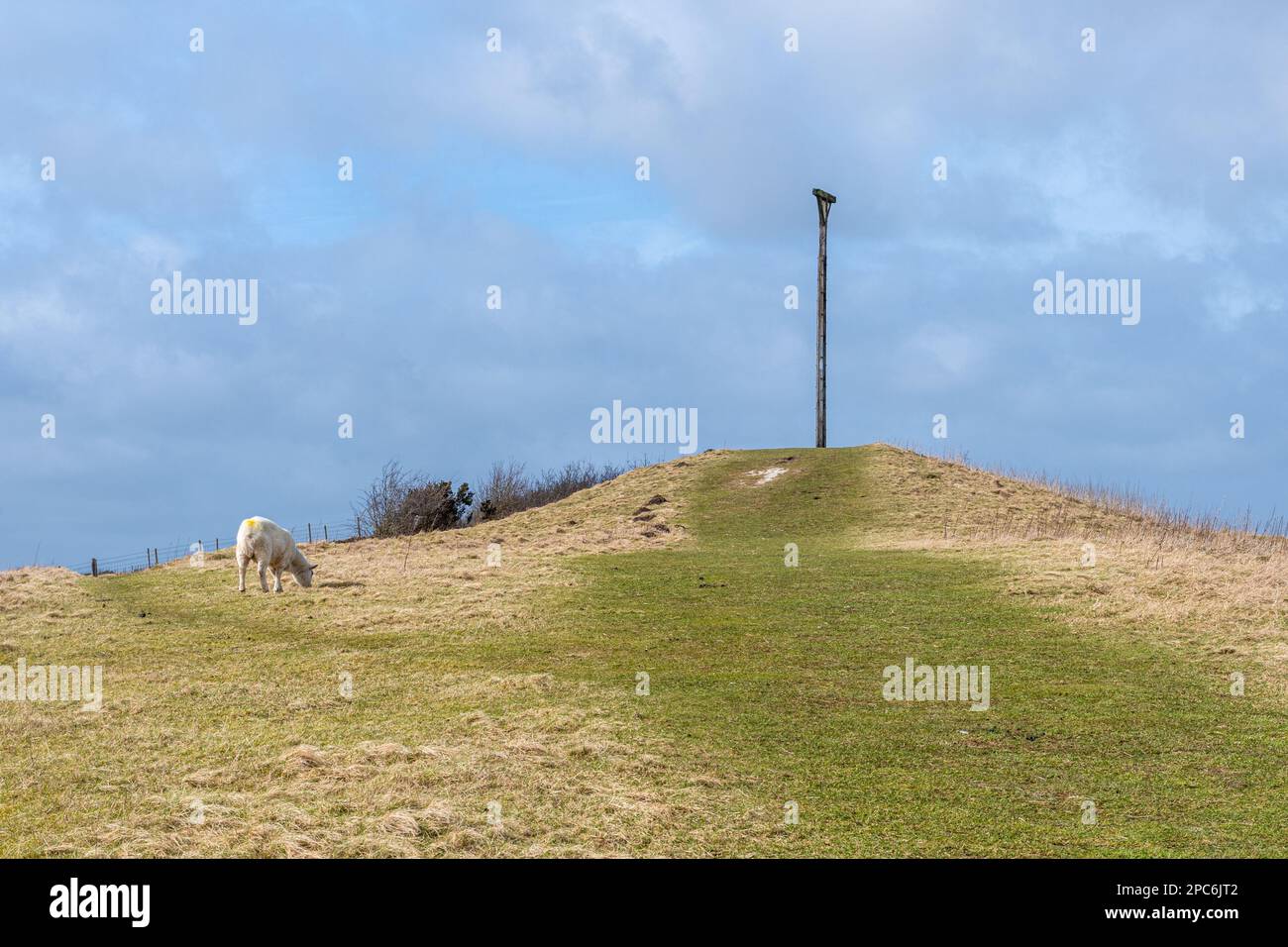 View of Combe Gibbet at the top of Gallows Down in Berkshire, England, UK, a historic landmark and visitor attraction Stock Photo