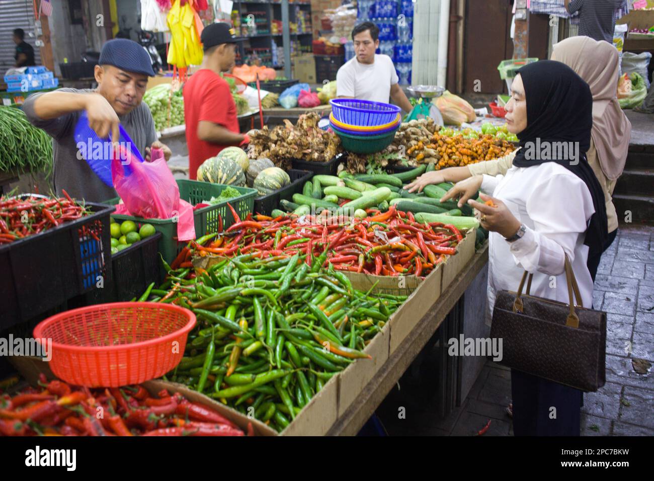 Malaysia, Kuala Lumpur, Chow Kit Market, vegetables Stock Photo Alamy