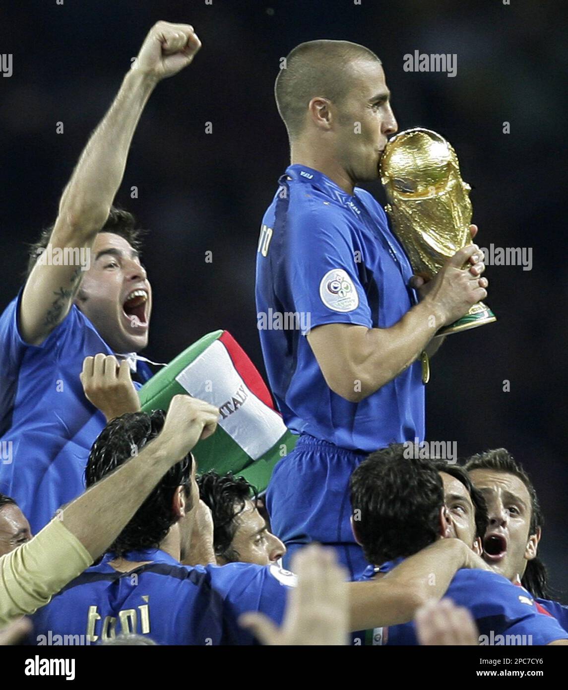 ** FOR USE WITH YEAR END STORIES -- FILE -- ** Italian captain Fabio ...
