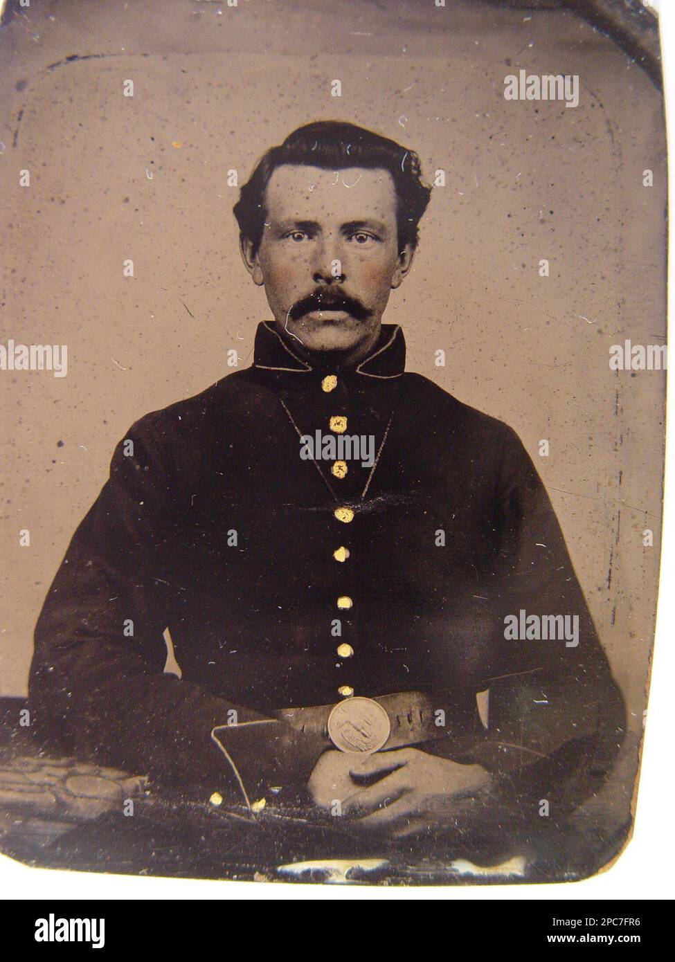 Unidentified soldier in Union uniform . United States, Army, People, 1860-1870, Soldiers, Union, 1860-1870, Military uniforms, Union, 1860-1870, United States, History, Civil War, 1861-1865, Military personnel, Union. Stock Photo
