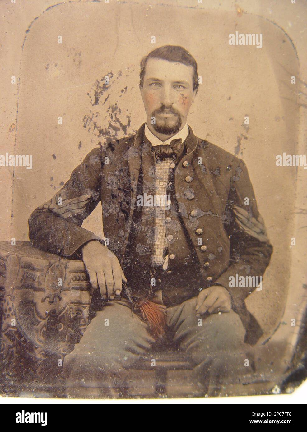 Sergeant B. F. Smith of Company B, 52nd Virginia Infantry Regiment, and Company F, 1st Virginia Cavalry Regiment. Liljenquist Family Collection of Civil War Photographs , pp/liljconfed. Smith, B. F, (Benjamin Franklin), 1843-1895, Confederate States of America, Army, Virginia Cavalry Regiment, 1st, People, Confederate States of America, Army, Virginia Infantry Regiment, 52nd, People, Soldiers, Confederate, 1860-1870, Military uniforms, Confederate, 1860-1870, United States, History, Civil War, 1861-1865, Military personnel, Confederate. Stock Photo