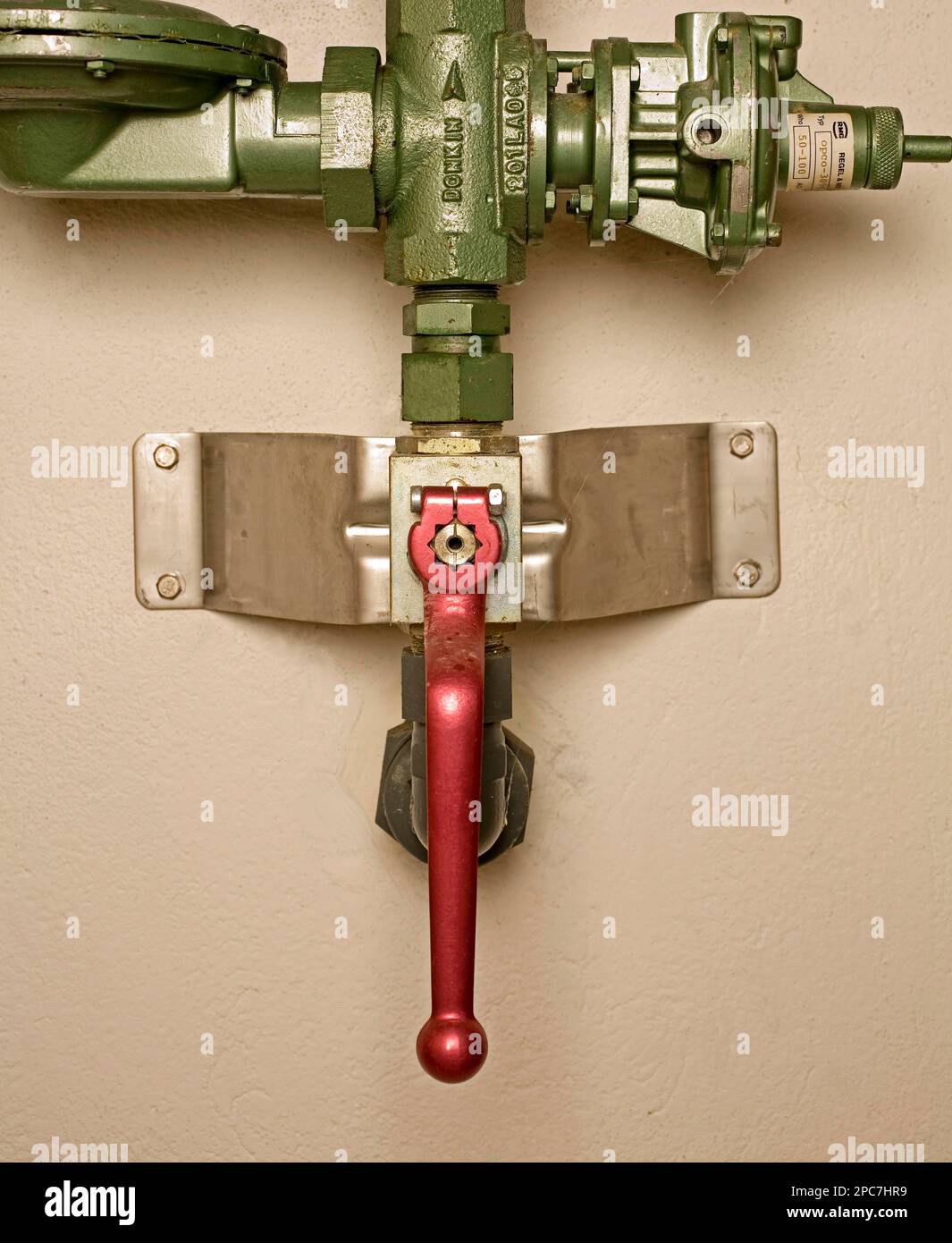 Natural gas stopcock, Gas valve, Apartment, Shop Stock Photo Alamy