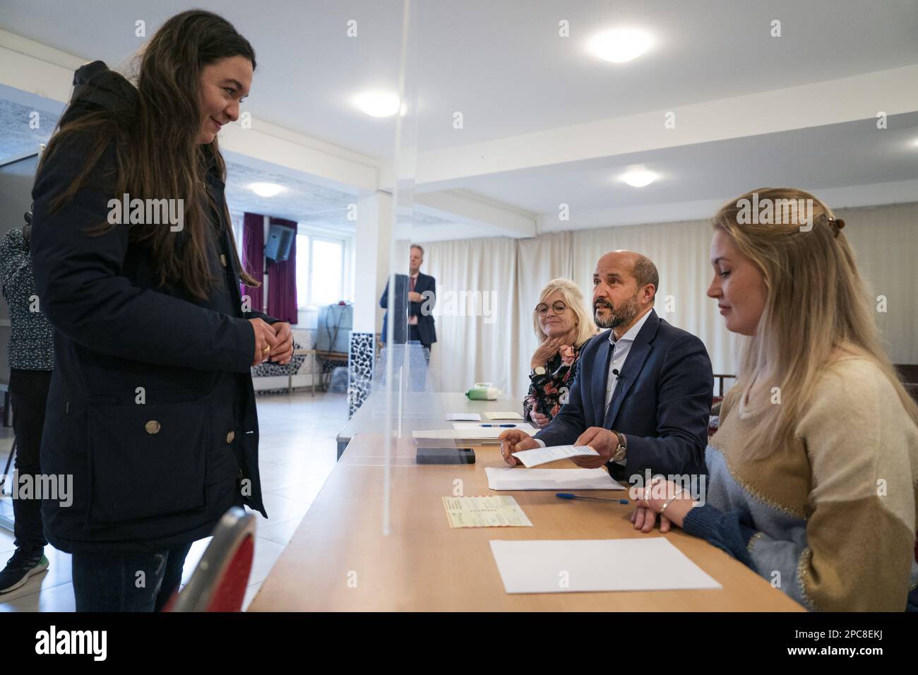 ARNHEM - Mayor Ahmed Marcouch during the trial voting in mosque Turkyem, in the run-up to the Provincial Council elections. ANP JEROEN JUMELET netherlands out - belgium out Stock Photo