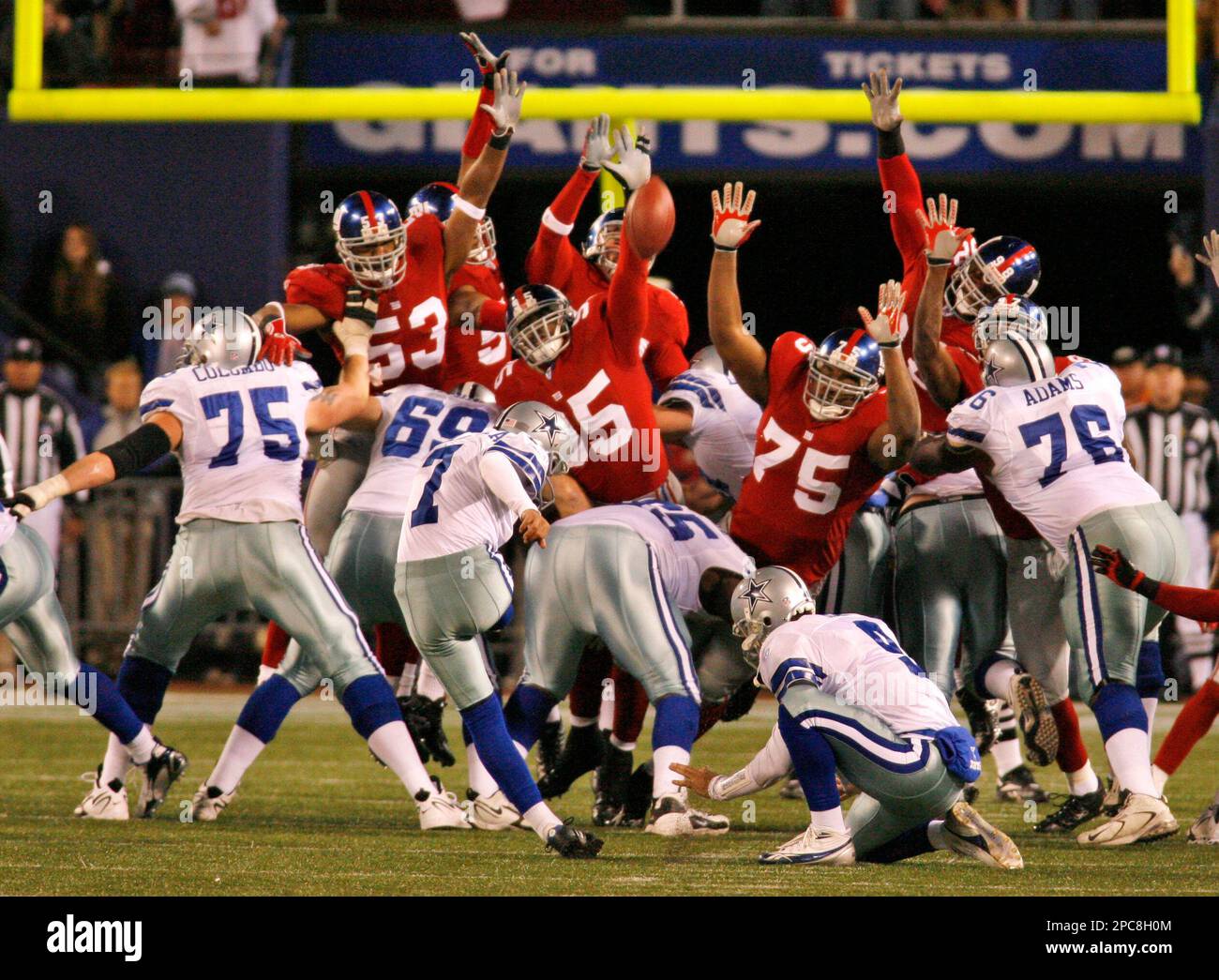 Dallas Cowboys Martin Gramatica kicks a 46 yard field goal with 1