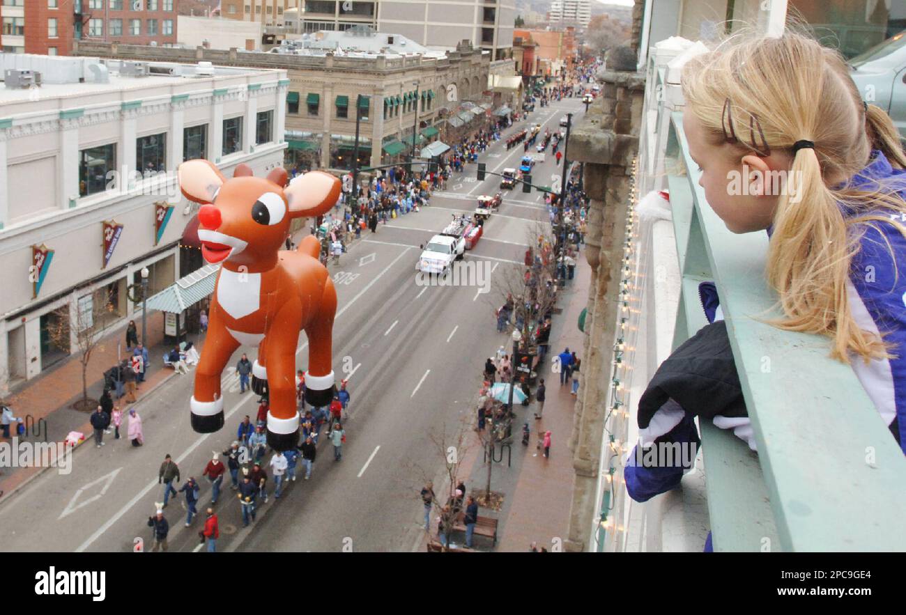 Rudolph Balloon Races Tabitha Brodt, 9, of Boise, looks down at the Rudolph balloon from the ...