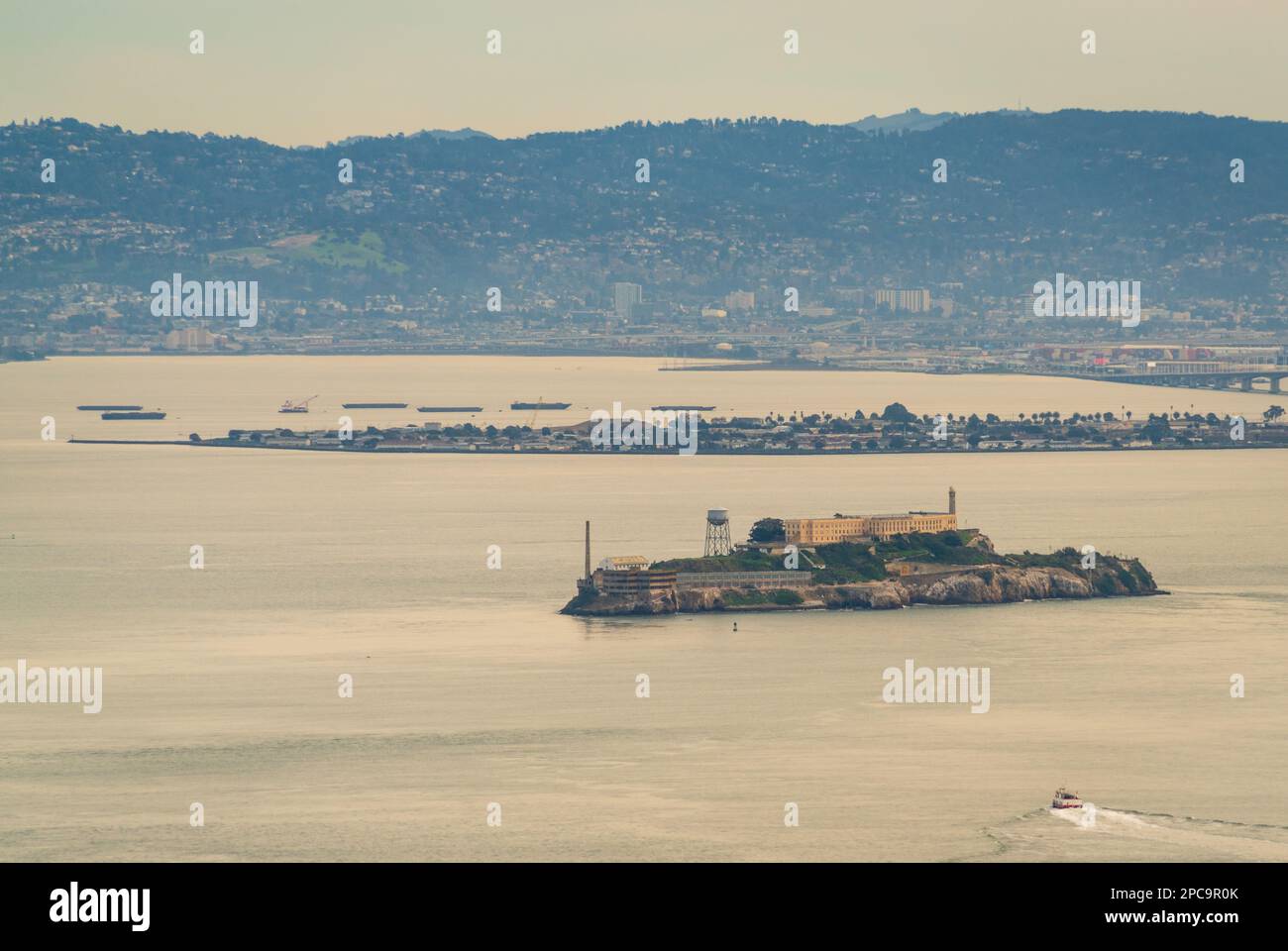 Alcatraz island lighthouse wardens house hi-res stock photography and ...