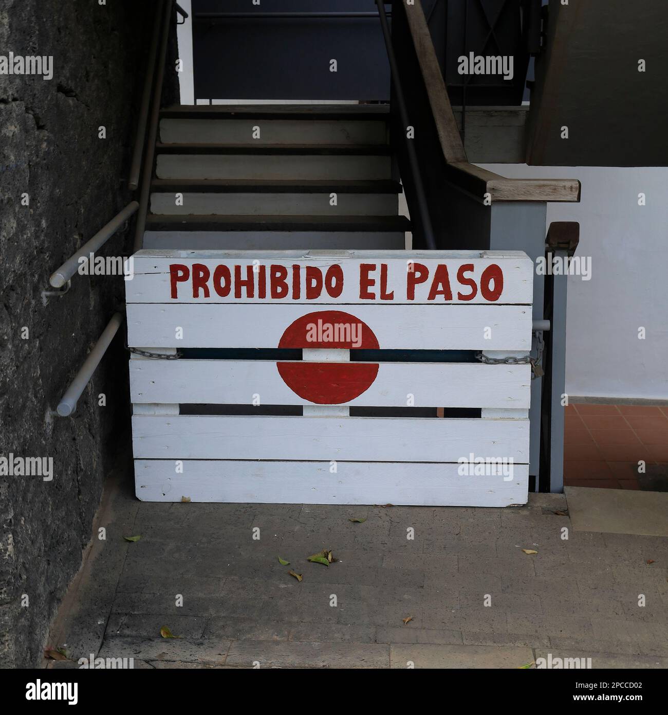 No entry - Prohibido el paso sign and barrier, Lanzarote, Canary Islands. Taken March 2023. Stock Photo