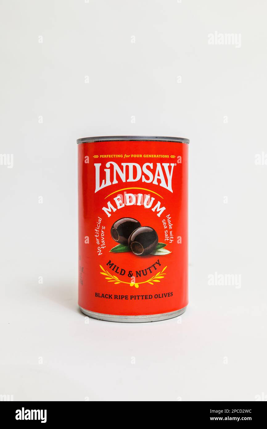 A can of California Grown Lindsay Medium Olives Stock Photo