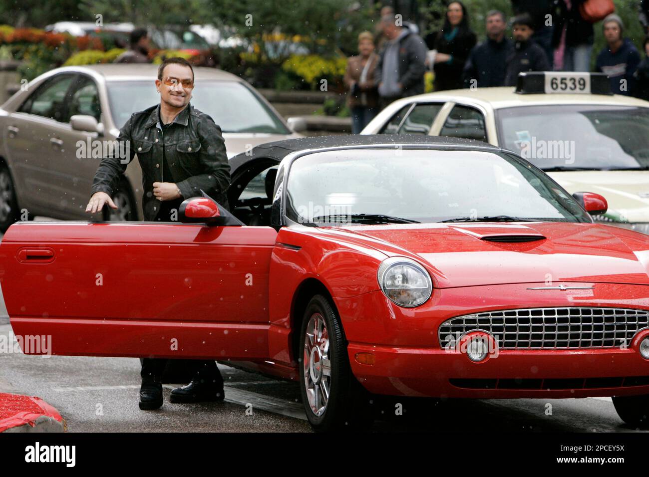 Some of Oprah's Harpo staff given 30 days' notice as studio shuts down –  Chicago Tribune, image size:1300x956