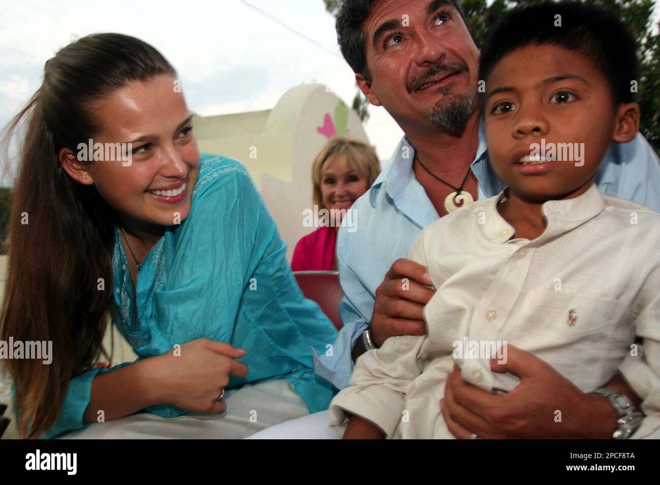 Petra Nemcova Tsunami Simon Atlee