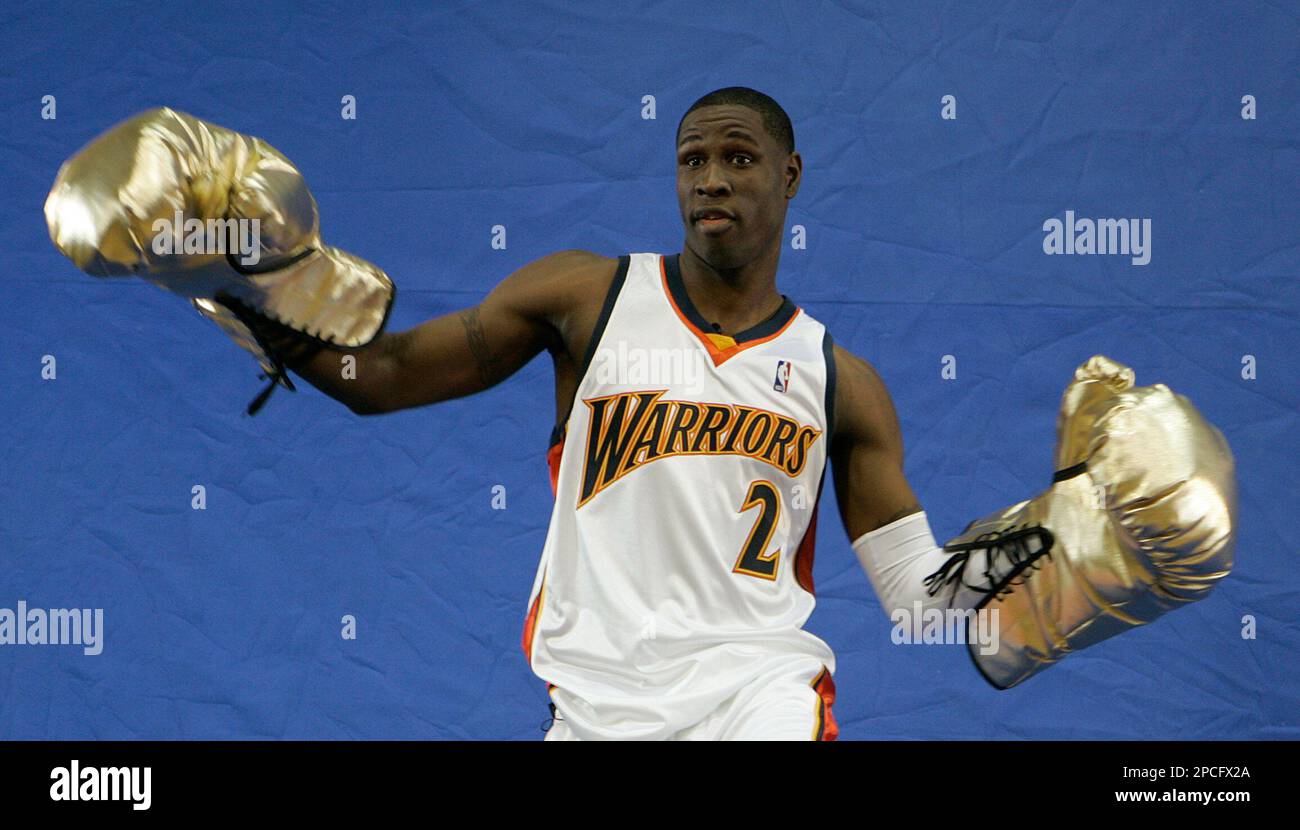 Golden State Warriors' Mickael Pietrus of France, wears oversized boxing  gloves during a film shoot on media day Monday, Oct. 2, 2006, in Oakland,  Calif. (AP Photo/Ben Margot Stock Photo - Alamy