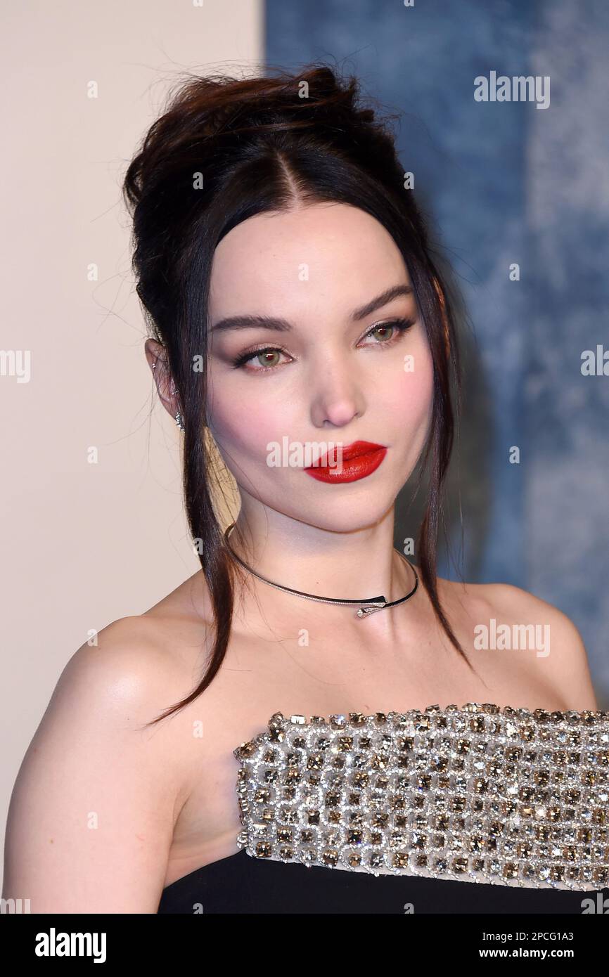 March 12, 2023, Beverly Hills, CA, USA: LOS ANGELES - MAR 12: Dove Cameron at the 2023 Vanity Fair Oscar Party at the Wallis Annenberg Center for the Performing Arts on March 12, 2023 in Beverly Hills, CA (Credit Image: © Kay Blake/ZUMA Press Wire) EDITORIAL USAGE ONLY! Not for Commercial USAGE! Stock Photo