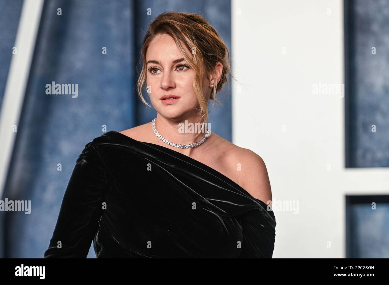 beverly-hills-usa-12th-mar-2023-shailene-woodley-walking-on-the-red