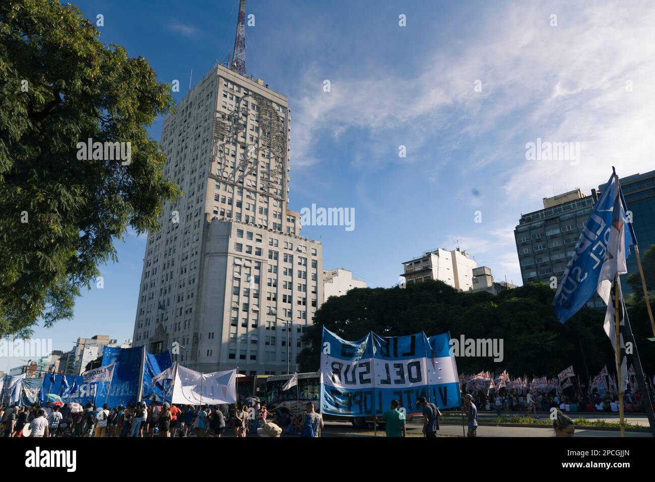 Buenos Aires, Argentina. 13th March, 2023. The organizations that make up the Picket Unit, will carry out a mobilization and camp in front of the headquarters of the Ministry of Social Development of the Nation. They claim for the suspensions and casualties in the Potenciar Trabajo program, among other points.(Credit: Esteban Osorio/Alamy Live News) Stock Photo