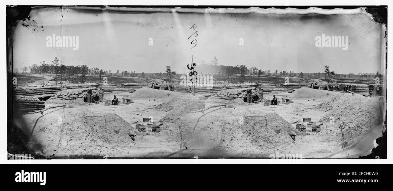 Petersburg, Virginia. Fort Meikle (named for Lieutenant Colonel George Meikle, 20th Ind. Inf.) in front of Petersburg. Civil war photographs, 1861-1865 . United States, History, Civil War, 1861-1865. Stock Photo